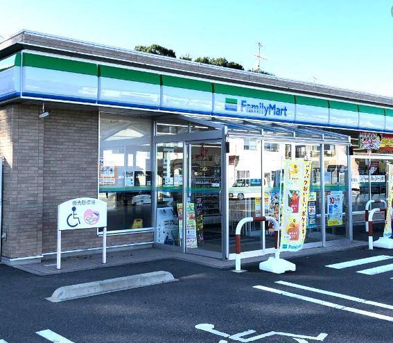 コンビニ　ファミリーマート 富士大学前店（コンビニ）まで304m