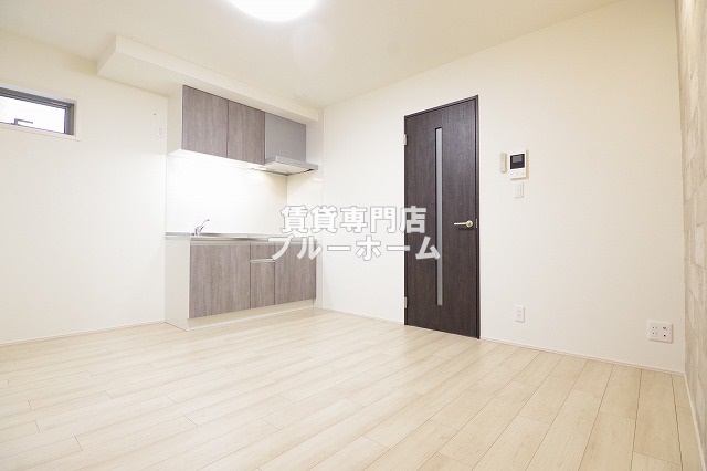 その他　リビングの別アングルです