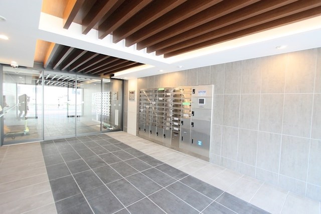 エントランス　エントランス