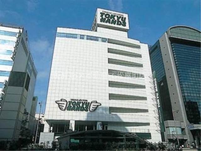 ショッピングセンター　東急ハンズ心斎橋店（ショッピングセンター）まで992m