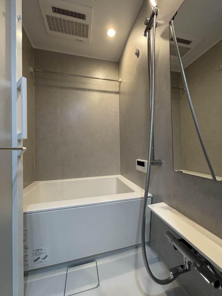 その他部屋・スペース　浴室乾燥機採用のバスルームです。