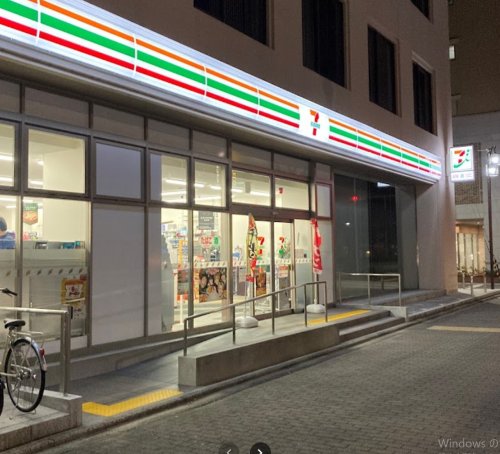 コンビニ　セブンイレブン 京都堀川三条店（コンビニ）まで91m