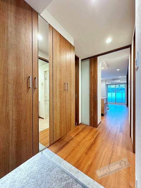 玄関　広々とした玄関スペース♪