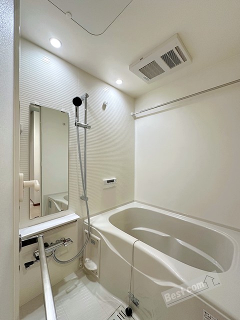 バス・シャワールーム　追い焚き付で寒い日も温まります♪