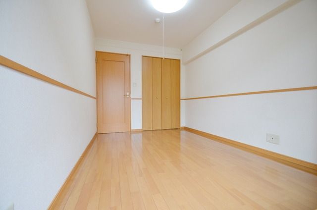 居室・リビング　同建物別号室参考写真