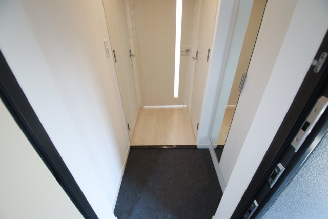 玄関　※他のお部屋の参考写真です※