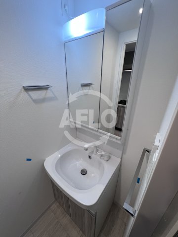 洗面設備　フォーリアライズ天王寺セラス　独立洗面台