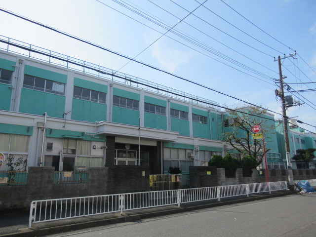 小学校　横浜市立入船小学校（小学校）まで578m