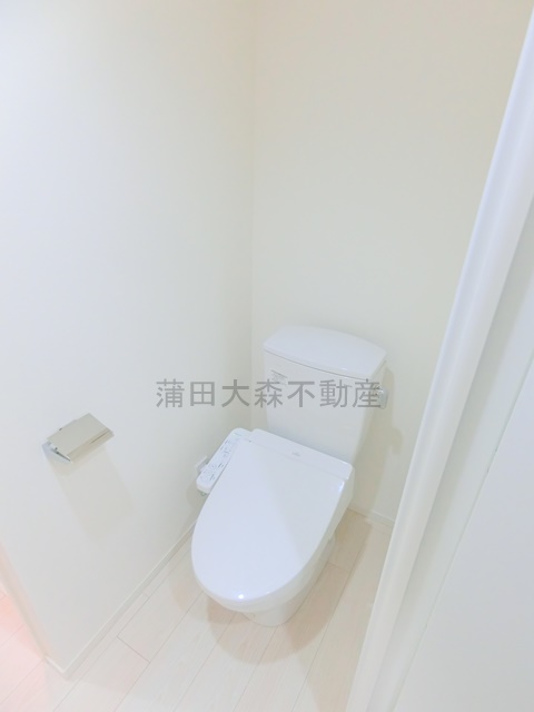 トイレ　温水洗浄便座付きのトイレ