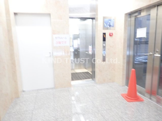 ロビー　建物の内部です