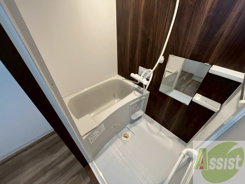 バス・シャワールーム　お風呂になります。一日の疲れを癒してくださいね。