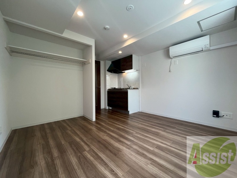 居室・リビング　広々としたリビングですね。使い勝手がよさそうですね！