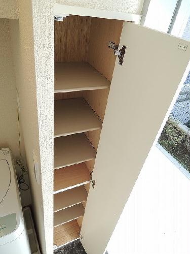 収納　玄関下駄箱