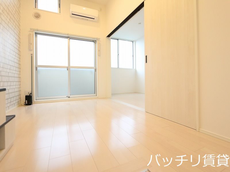 バルコニー　同型タイプの為、現状を優先致します。