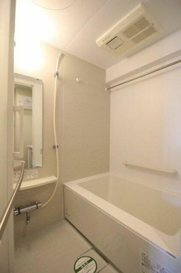 バス・シャワールーム　お風呂で日々の疲れを落としましょう