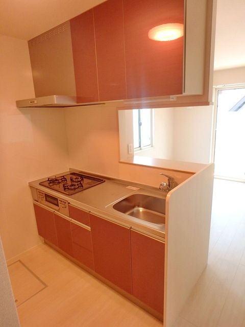 キッチン　★対面式グリル付き３口ガスシステムキッチン★