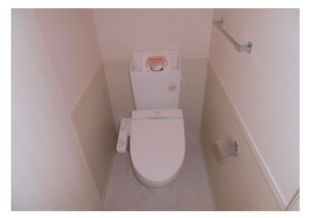 とさでん交通後免線 篠原駅 徒歩7分 2階建 築9年のトイレ写真