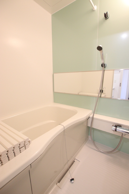 バス・シャワールーム　★便利な浴室乾燥機付きのバスルーム★