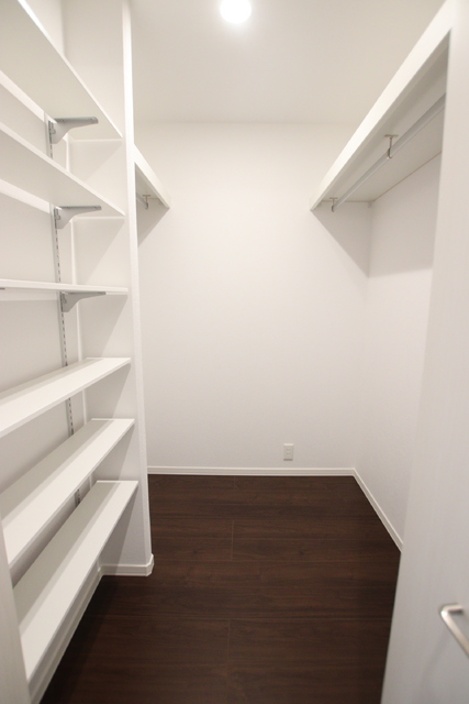 収納　★大容量の納戸つき★