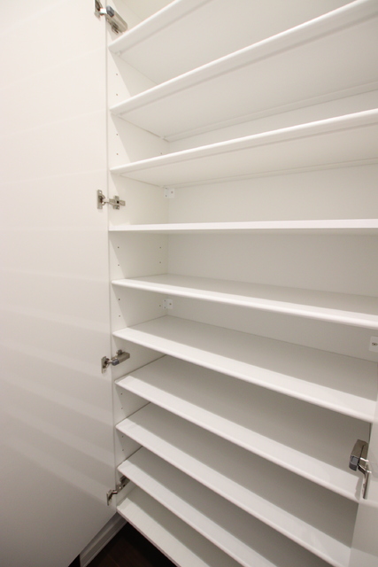 玄関　★大容量のシューズボックス★