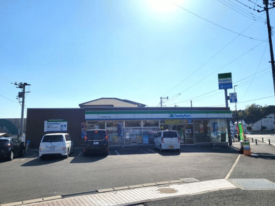 コンビニ　ファミリーマート熊本花園５丁目店（コンビニ）まで50m