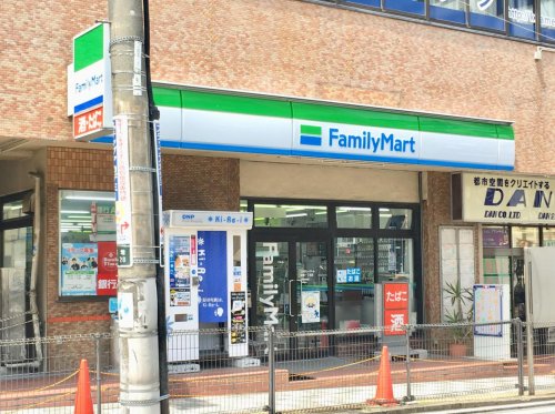 その他　【コンビニエンスストア】ファミリーマート　板橋成増一丁目店（その他）まで569m