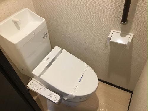 トイレ　温水洗浄便座