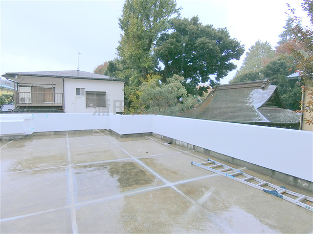 眺望　ルーフバルコニーのようになっておりますが、残念ながら出る事は