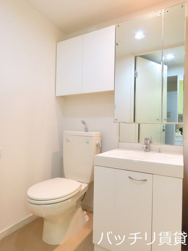 洗面設備　同型タイプの為、現状を優先致します。