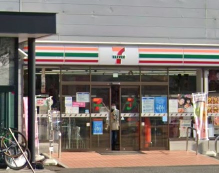 コンビニ　セブンイレブン 甲府桜井町店（コンビニ）まで458m