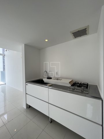 キッチン　是空難波西　2口ガスシステムキッチン