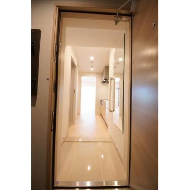 玄関　※写真は同タイプ住戸です。