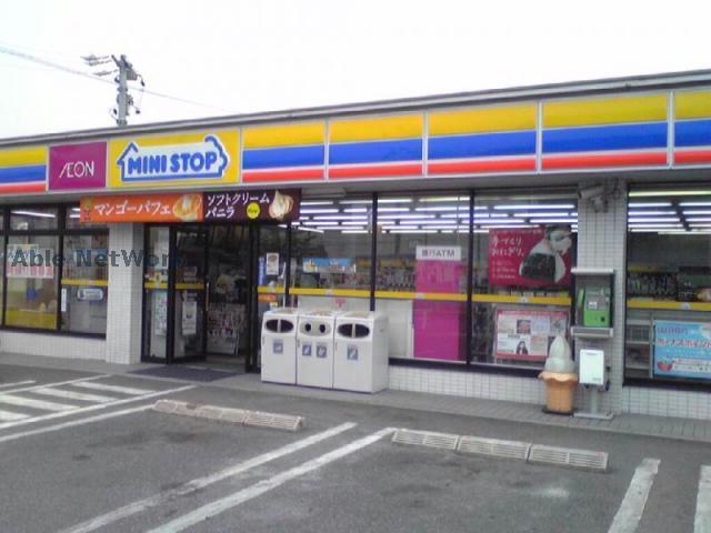 コンビニ　ミニストップ吉根店（コンビニ）まで387m