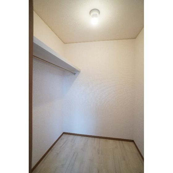 収納　ウォークインクローゼット