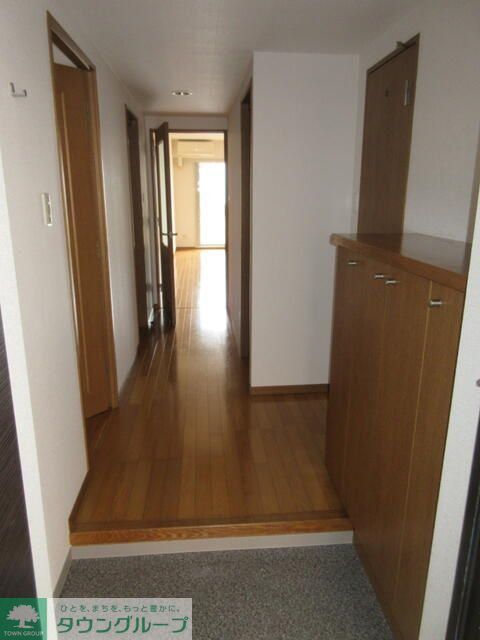 玄関　※同建物他号室（参考写真）