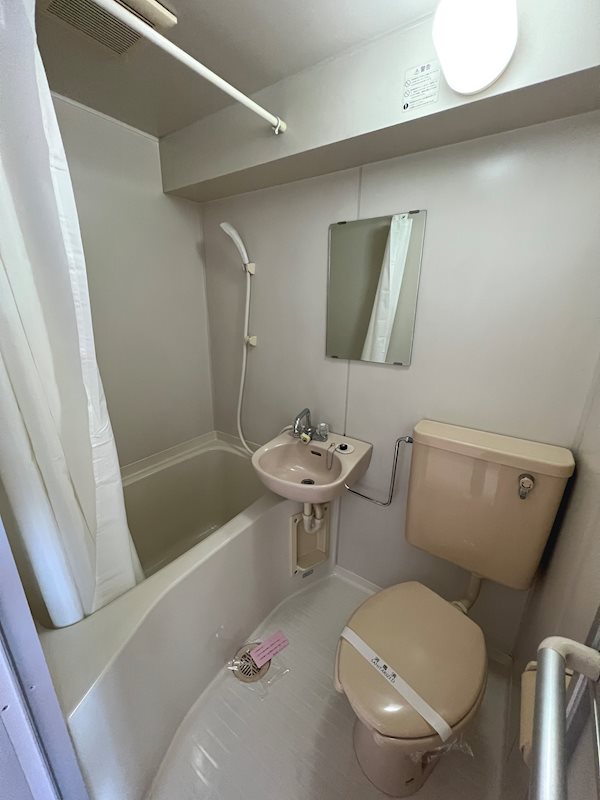 バス・シャワールーム　別のお部屋の写真です