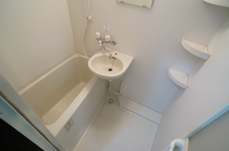 バス・シャワールーム　別号室イメージ