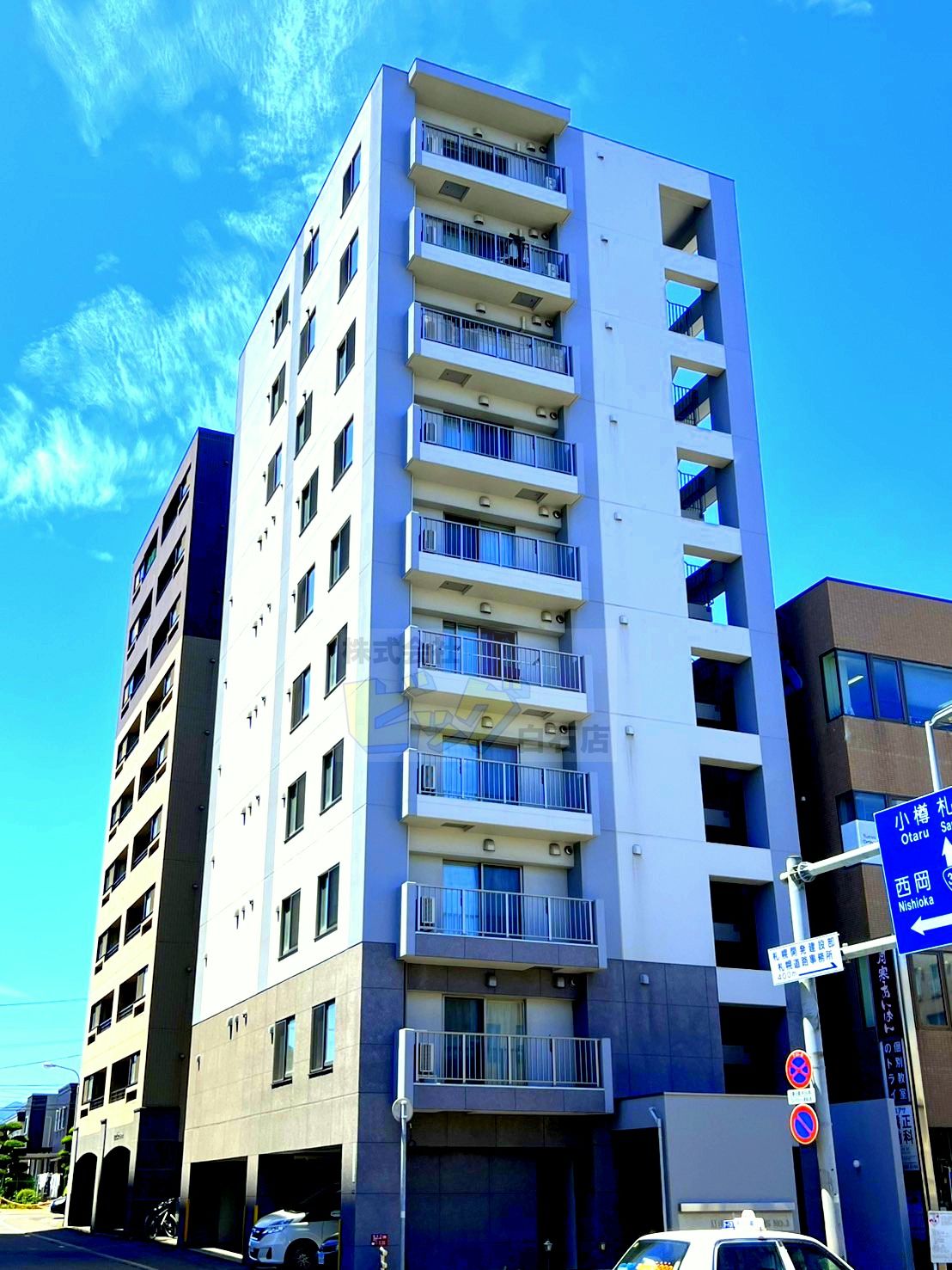 建物外観　月寒中央駅徒歩１分の好立地マンションです♪