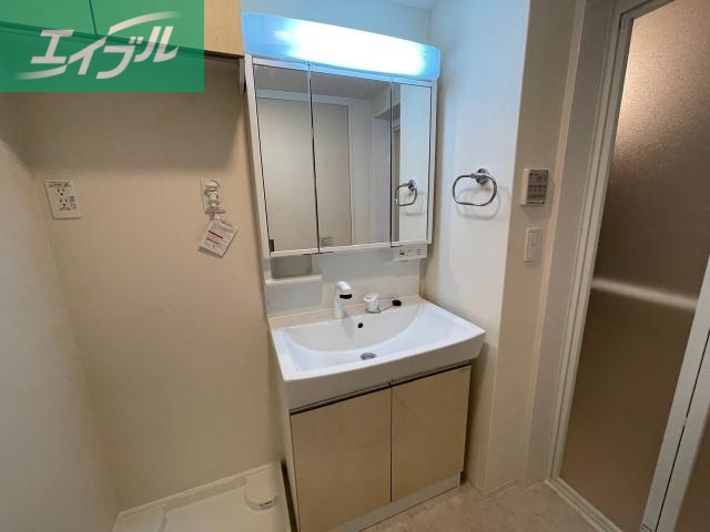 洗面設備　洗髪洗面化粧台