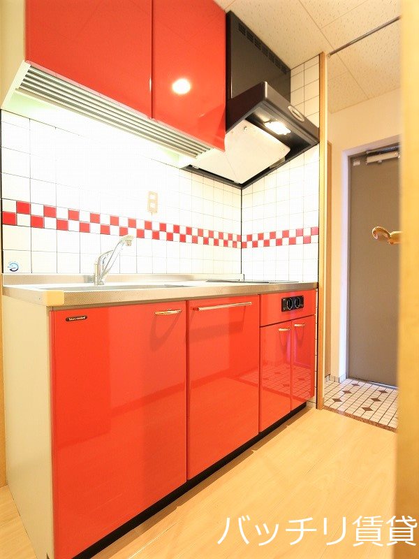 キッチン　画像は別号室イメージの為、現況を優先いたします。