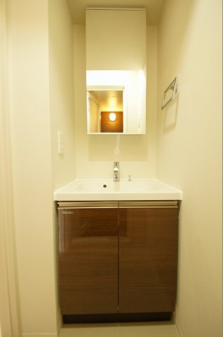 洗面設備　日々の生活に便利な「独立洗面台」あります。