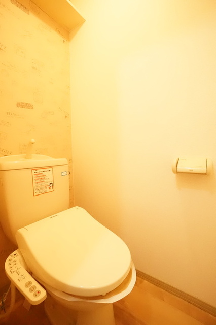 トイレ　温水洗浄暖房便座