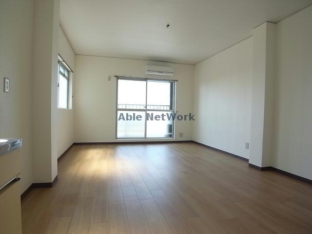 居室・リビング　リビング