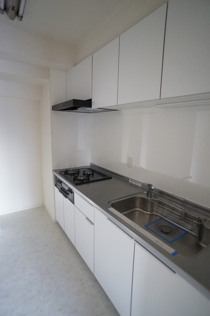 キッチン　参考写真（同建物別部屋のものです）