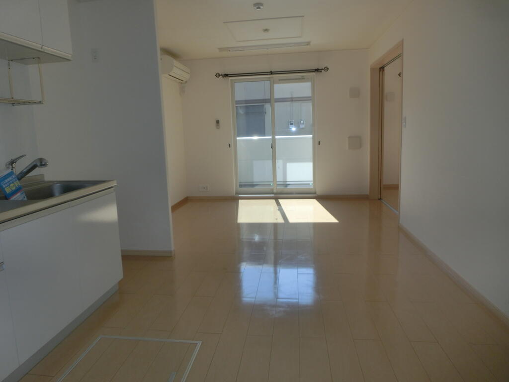 居室・リビング　LDK12.13