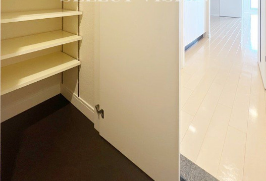 玄関　※別部屋の参考写真です。