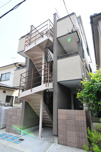 建物外観　２０１７年築