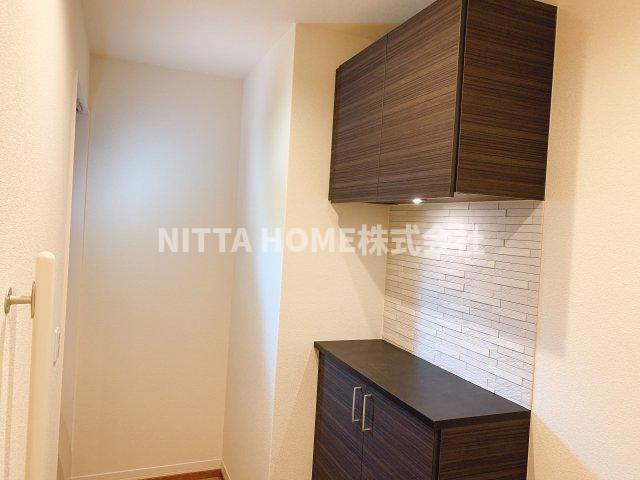 玄関　シューズボックスは上下に付いています！