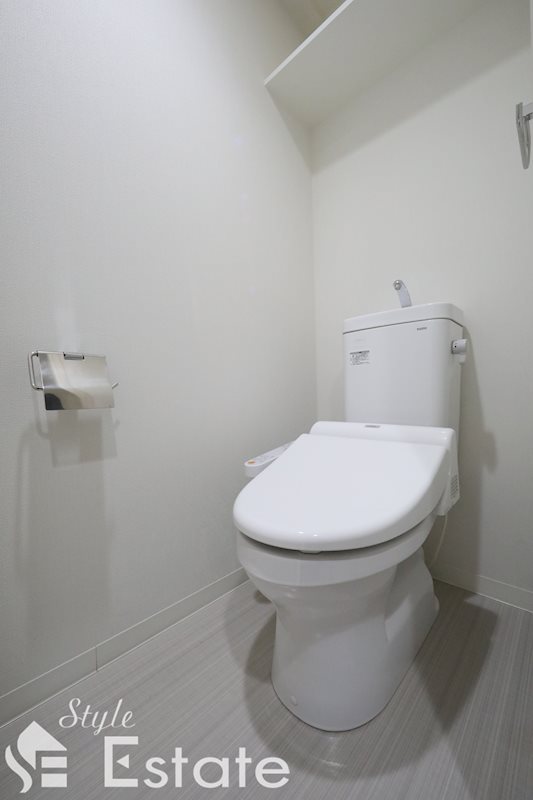 トイレ　温水洗浄便座