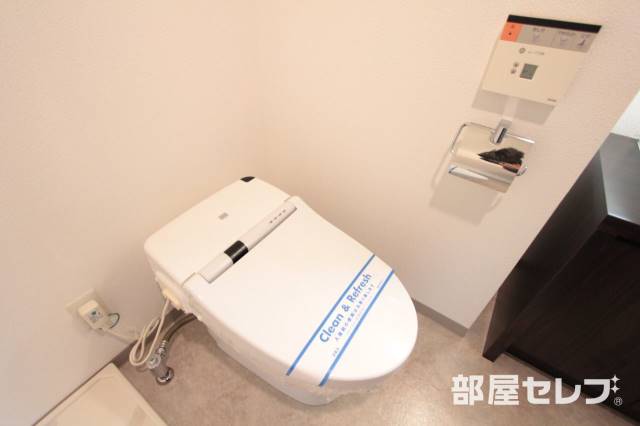 トイレ　お手洗いはこちらです